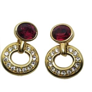 SWAROVSKI VINTAGE GOLDTONE & MAGENTA CRYSTAL DOORKNOCKER CLIP ON EARRINGS